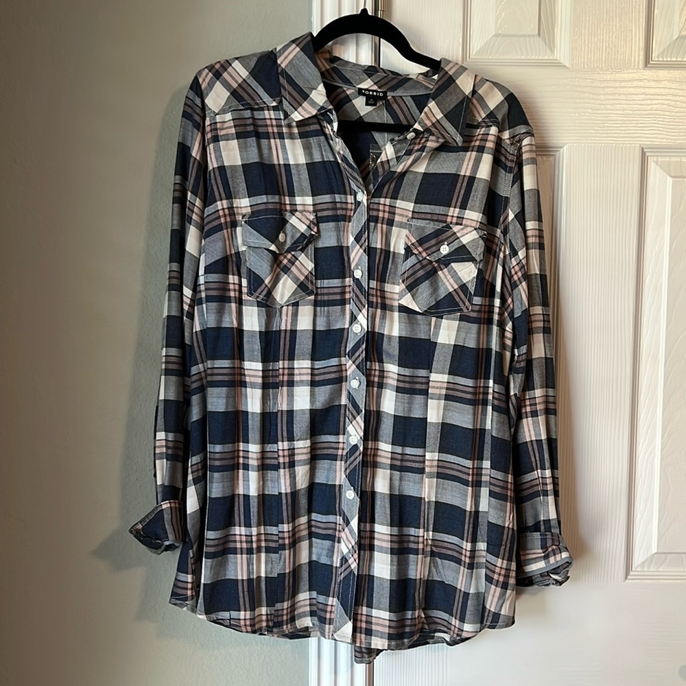 Torrid plaid longsleeve button down shirt